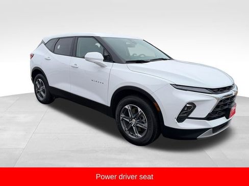 Used 2025 Chevrolet Blazer LT image 9