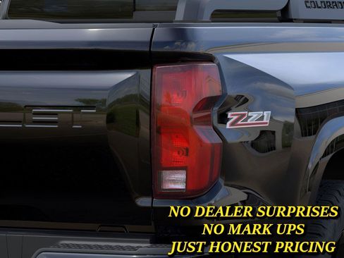New 2026 Chevrolet Colorado Z71 w/ Midnight Edition AWD/4WD image 11
