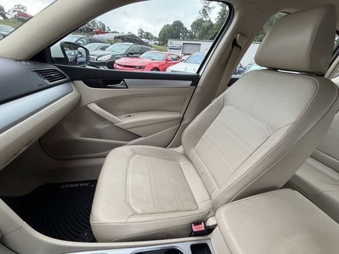 Used 2013 Volkswagen Passat 2.5 SE FWD image 27