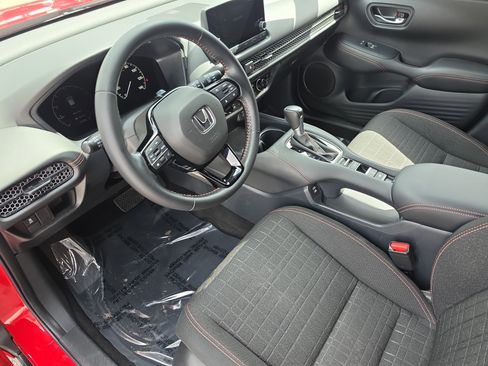 Used 2025 Honda HR-V Sport image 18
