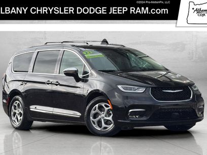 Used 2023 Chrysler Pacifica Limited