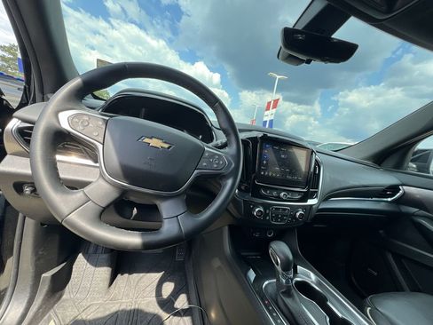 Certified 2023 Chevrolet Traverse Premier w/ LPO, Floor Liner Package image 13