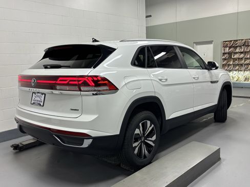 New 2026 Volkswagen Atlas Cross Sport SE AWD/4WD image 15