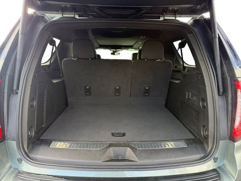 Used 2024 GMC Yukon XL Denali image 17