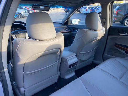 Used 2011 Honda Accord EX-L image 22