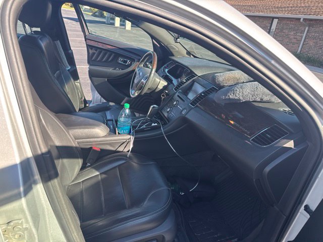 Used 2013 Ford Taurus Limited FWD image 22