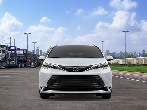 New 2026 Toyota Sienna Platinum AWD/4WD image 17