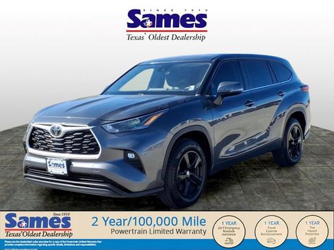 Used 2023 Toyota Highlander LE FWD image 7