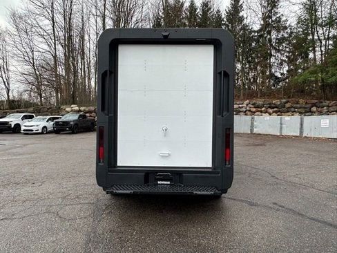 New 2025 Chevrolet Brightdrop 400 image 5