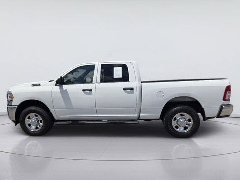 Used 2022 RAM 2500 Tradesman w/ Chrome Appearance Group RWD image 3