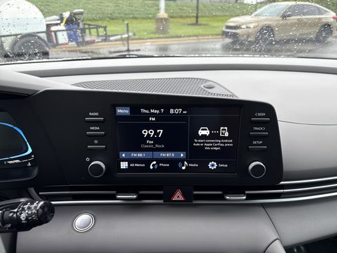 Used 2025 Hyundai Elantra Sport FWD image 34