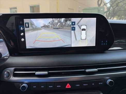 Used 2024 Hyundai Palisade Calligraphy image 16