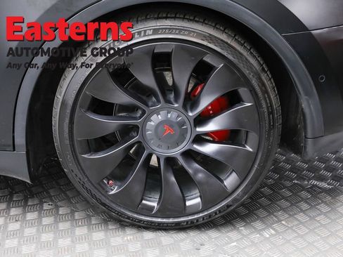 Used 2022 Tesla Model Y Performance image 8
