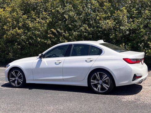 Used 2019 BMW 330i Sedan w/ Premium Package image 5
