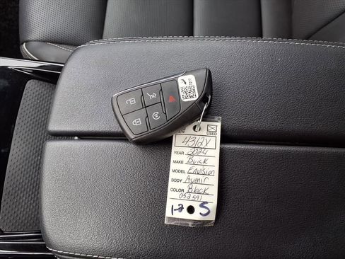 Certified 2024 Buick Envision Avenir image 15
