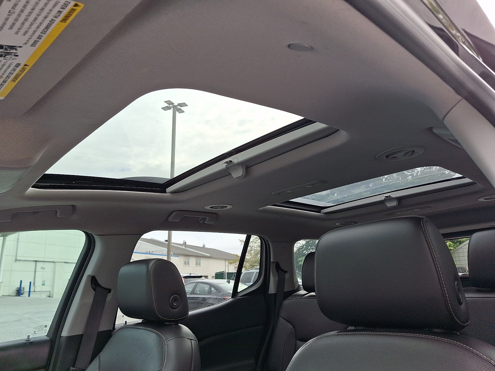 Used 2017 GMC Acadia SLT w/ LPO, Floor Liner Package AWD/4WD image 15