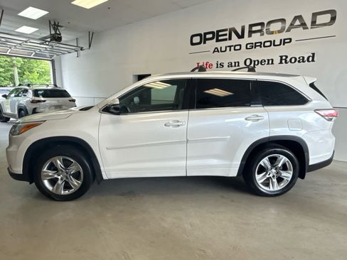 Used 2014 Toyota Highlander Limited AWD/4WD image 4