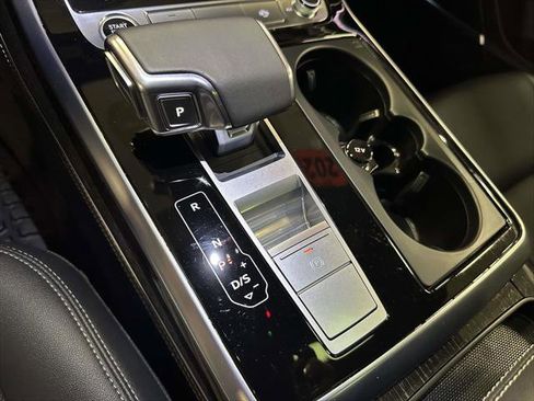 Used 2025 Audi Q8 Premium Plus w/ Premium Plus Package image 29