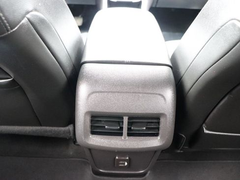 Used 2024 GMC Terrain SLT image 20