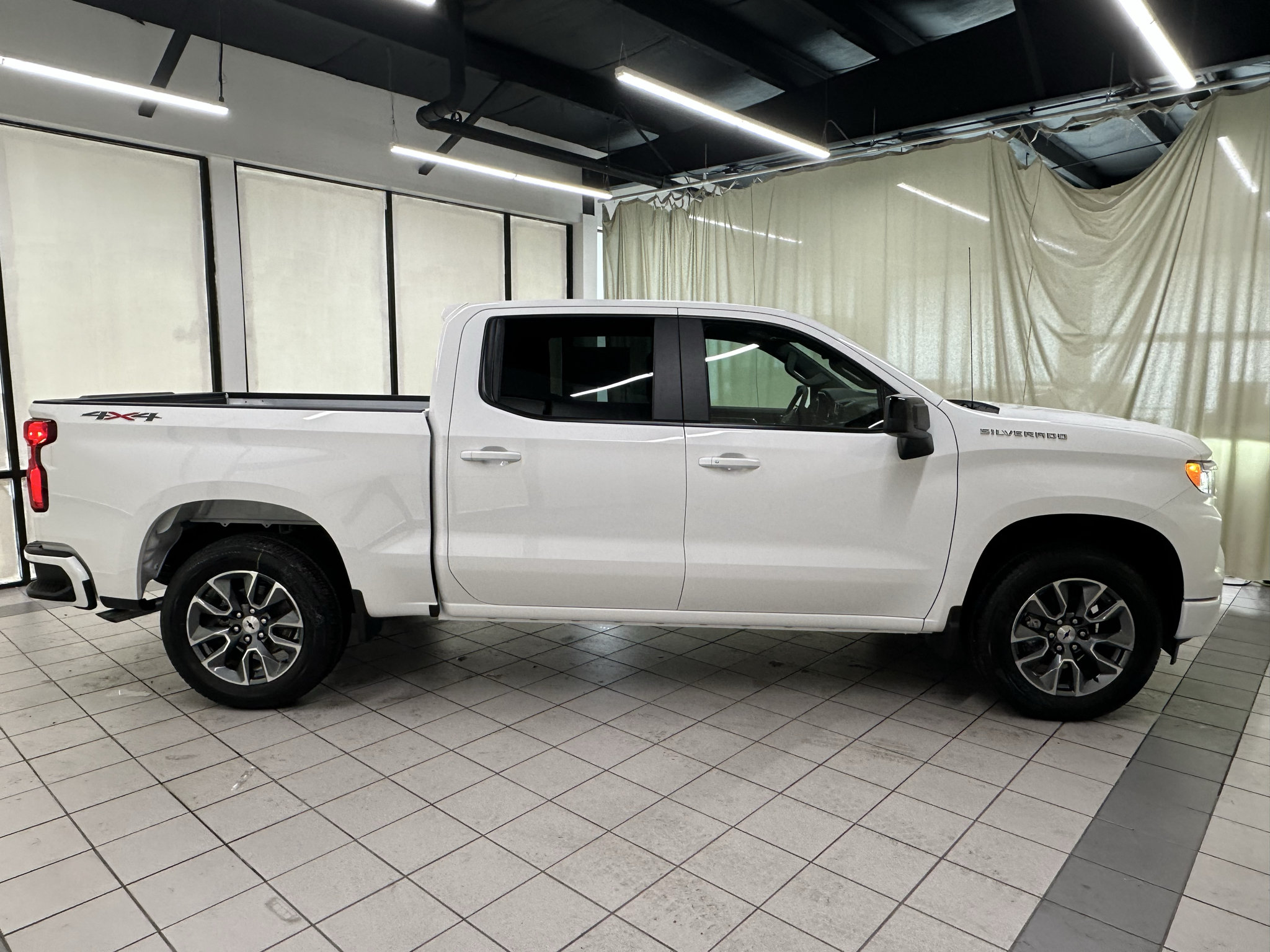 New 2026 Chevrolet Silverado 1500 RST AWD/4WD image 3