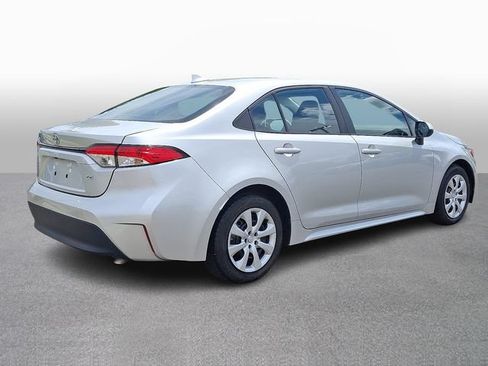 Used 2024 Toyota Corolla LE FWD image 4