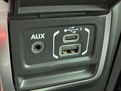 New 2025 Jeep Gladiator Mojave image 19