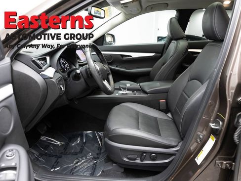 Used 2019 INFINITI QX50 Luxe w/ Navigation Package AWD/4WD image 14