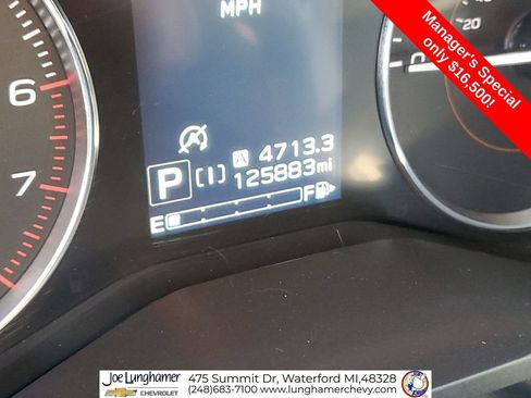 Used 2022 Subaru Crosstrek 2.5i Limited w/ Moonroof Package 2 AWD/4WD image 14