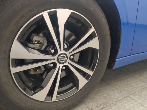 Used 2023 Nissan Sentra SV FWD image 31