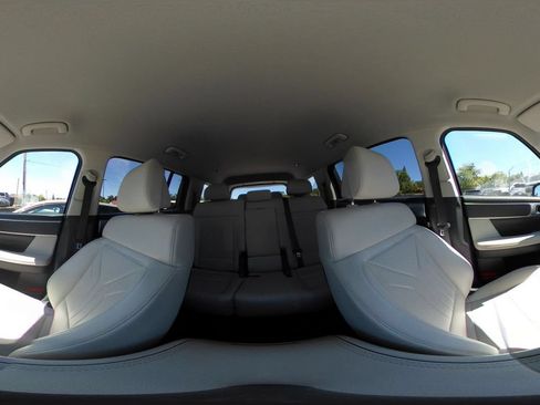 Used 2025 Hyundai Santa Fe SEL FWD image 45
