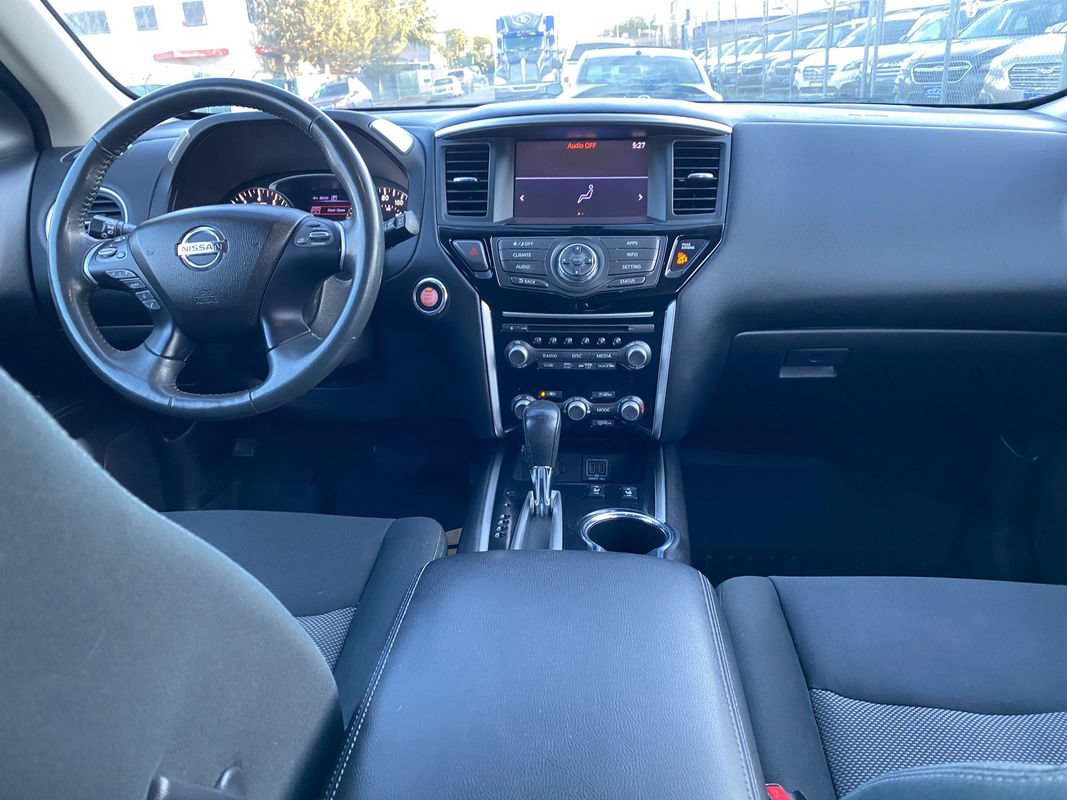 Used 2018 Nissan Pathfinder SV w/ SV All Weather Package AWD/4WD image 19