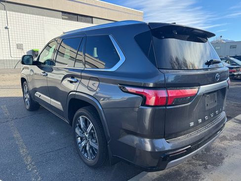Used 2023 Toyota Sequoia Capstone image 3