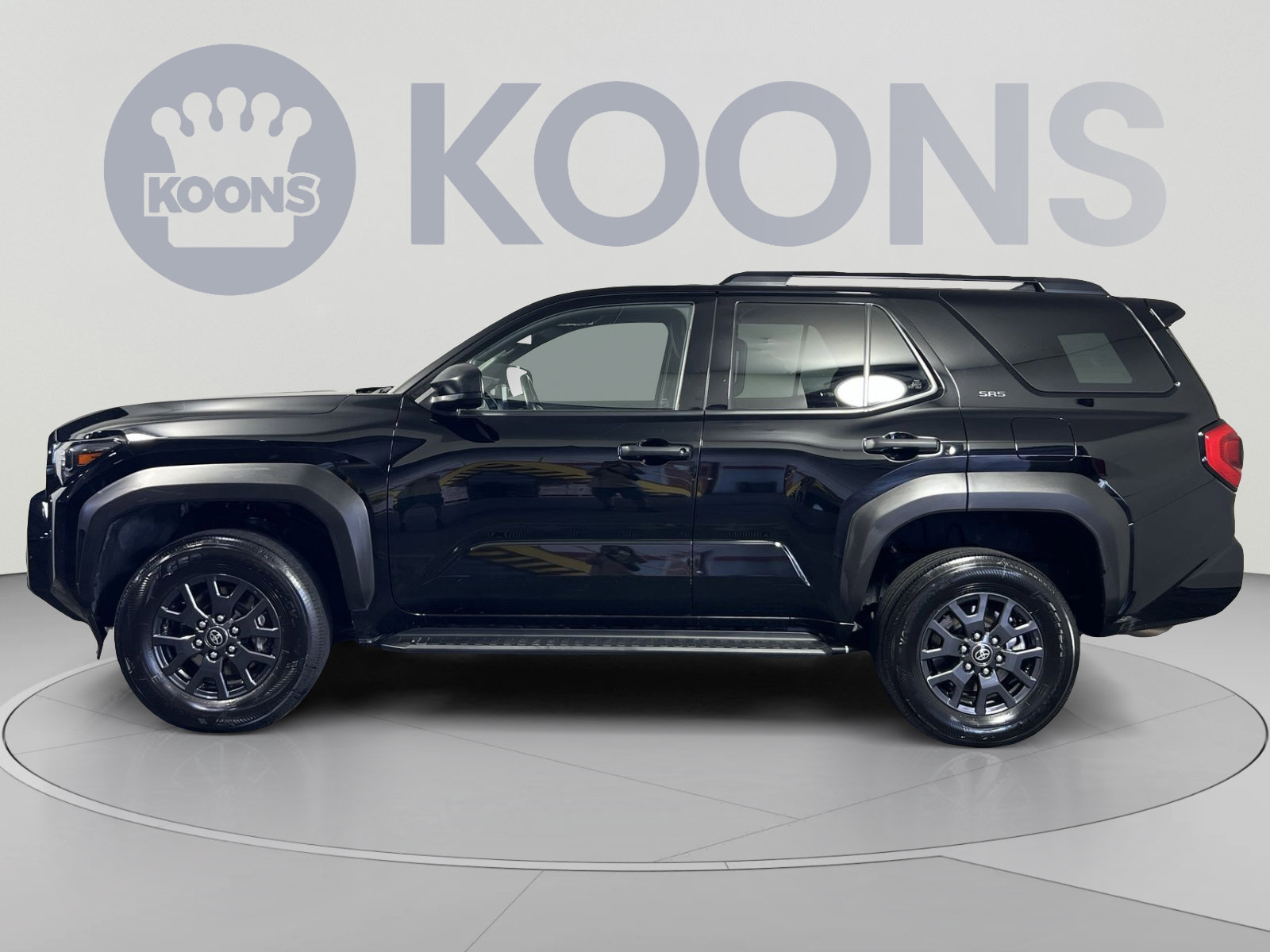 Used 2025 Toyota 4Runner SR5 AWD/4WD image 2