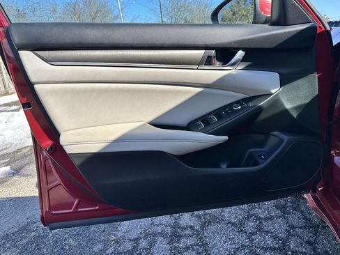Used 2022 Honda Accord LX image 8