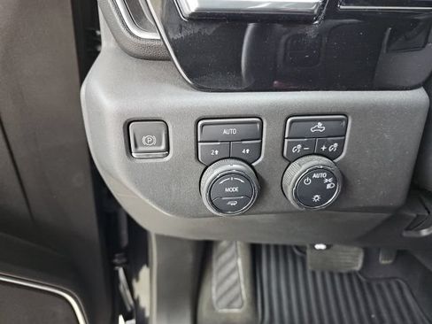 Used 2023 Chevrolet Silverado 1500 LT AWD/4WD image 11