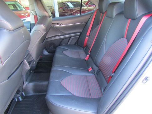 Used 2023 Toyota Camry XSE image 9