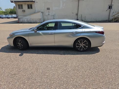 Used 2023 Lexus ES 350 w/ Premium Package FWD image 4