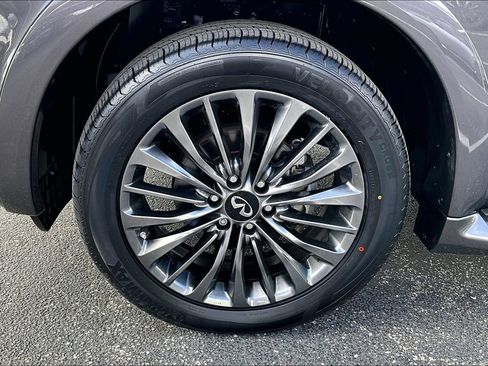 Certified 2024 INFINITI QX80 Premium Select w/ Cargo Package AWD/4WD image 11
