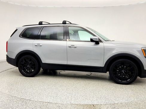 Used 2022 Kia Telluride EX w/ EX Premium Package image 4