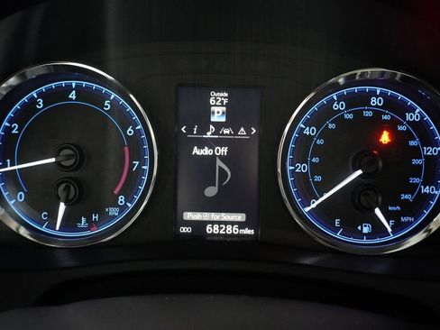 Used 2017 Toyota Corolla SE w/ SE Premium Package image 21