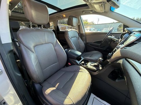 Used 2013 Hyundai Santa Fe Limited w/ Technology Pkg image 13