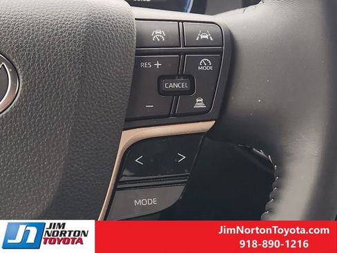 Used 2026 Toyota Crown AWD/4WD image 29