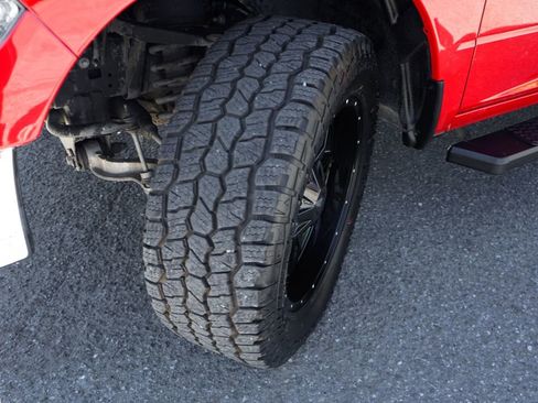 Used 2019 RAM 1500 Classic SLT image 39