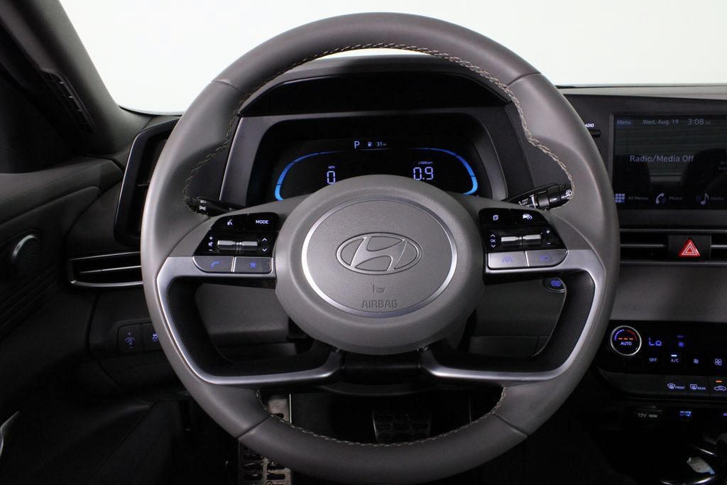 Certified 2025 Hyundai Elantra Sport FWD image 25