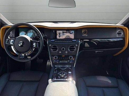 Used 2022 Rolls-Royce Cullinan image 4