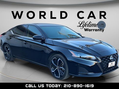 Used 2025 Nissan Altima 2.5 SR FWD image 1