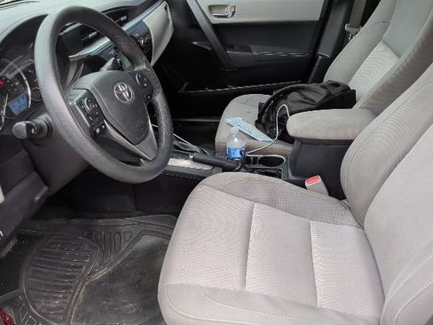 Used 2015 Toyota Corolla LE FWD image 5