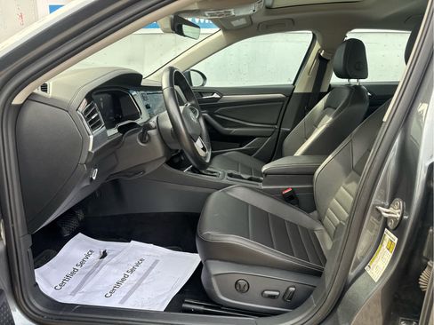 Used 2022 Volkswagen Jetta SE w/ Panoramic Sunroof Package image 23