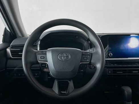 Used 2025 Toyota Camry LE image 18