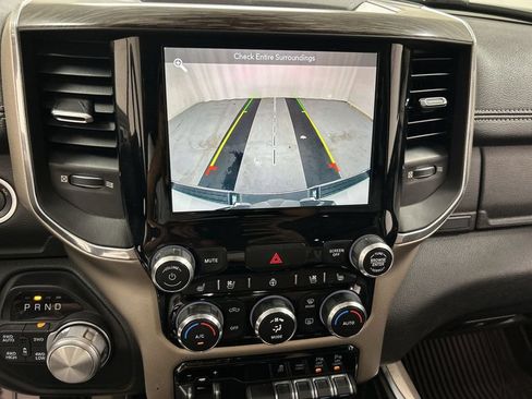 Used 2019 RAM 1500 Laramie AWD/4WD image 15